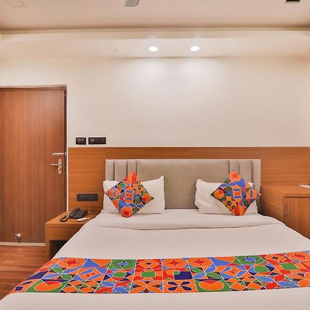 Fabhotel Shaurya Inn ลัคเนา ภายนอก รูปภาพ
