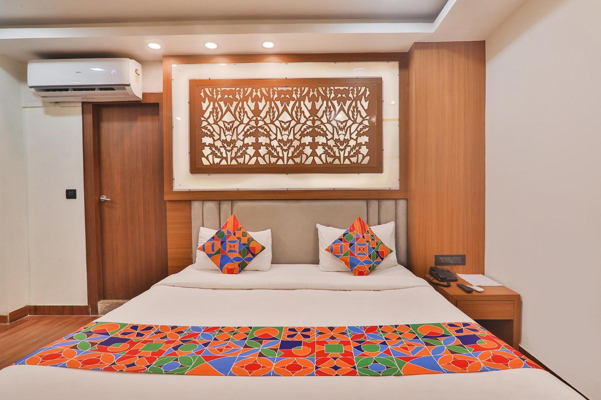 Fabhotel Shaurya Inn ลัคเนา ภายนอก รูปภาพ