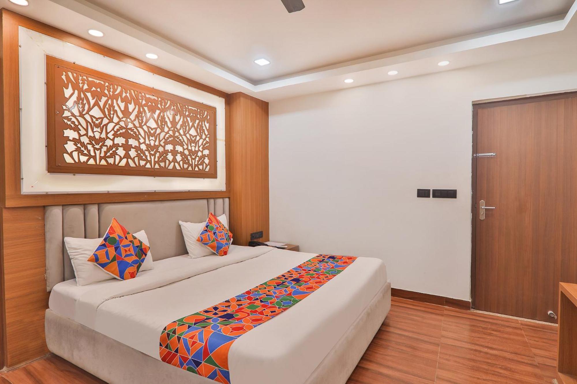 Fabhotel Shaurya Inn ลัคเนา ภายนอก รูปภาพ